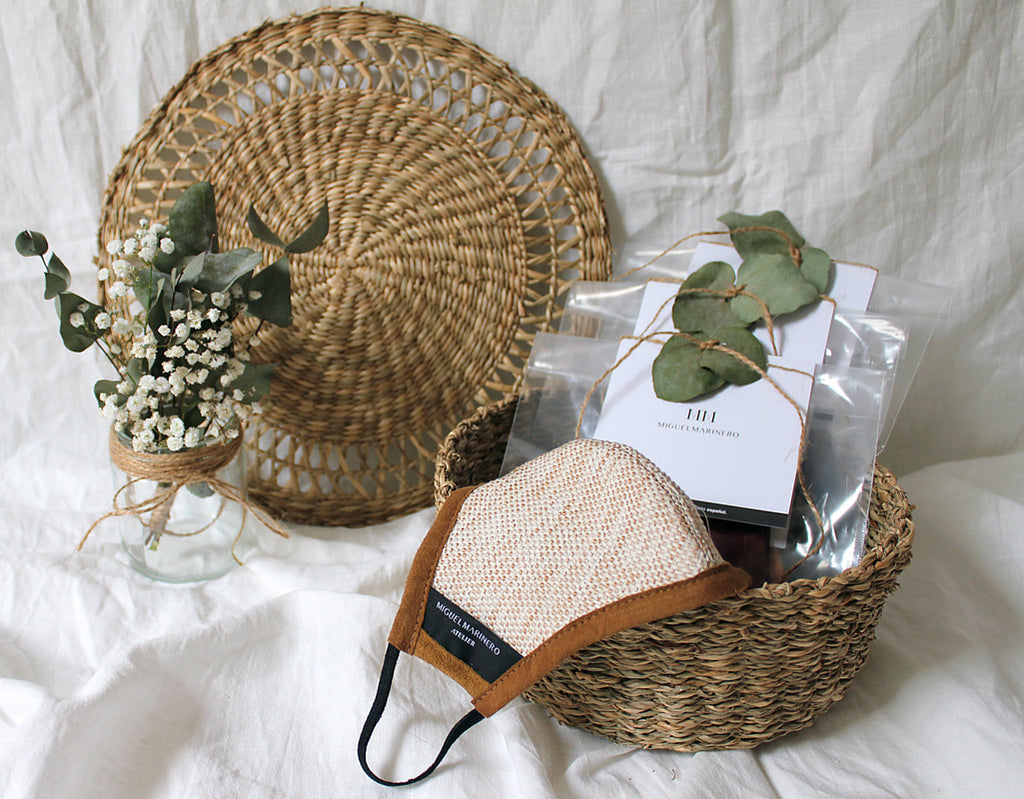 EL REGALO PERFECTO PARA LAS BODAS, MASCARILLAS PARA LOS INVITADOS.